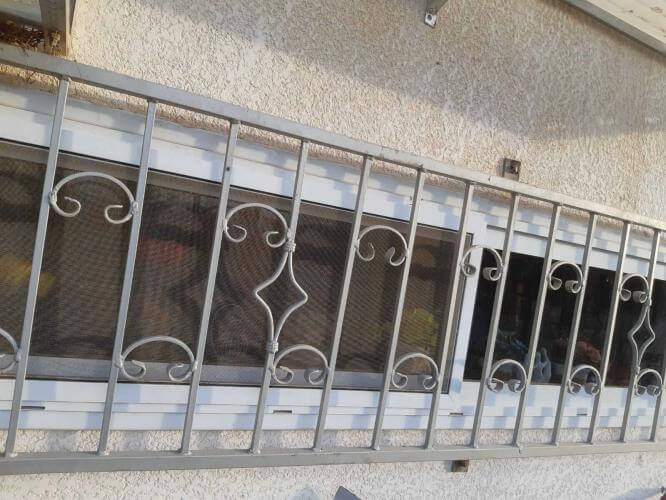 התקנת סורגים